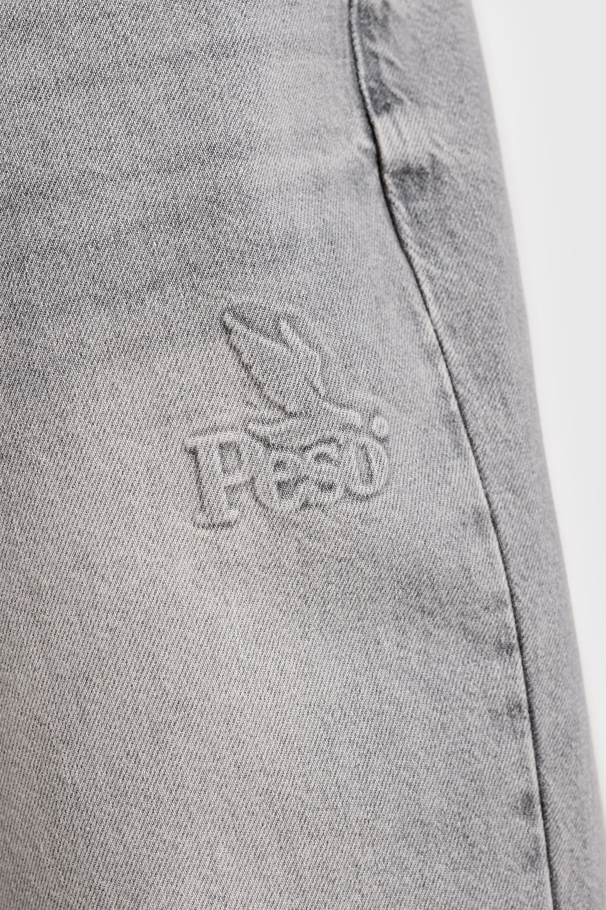 Logo Raws Denim Shorts - Image 6